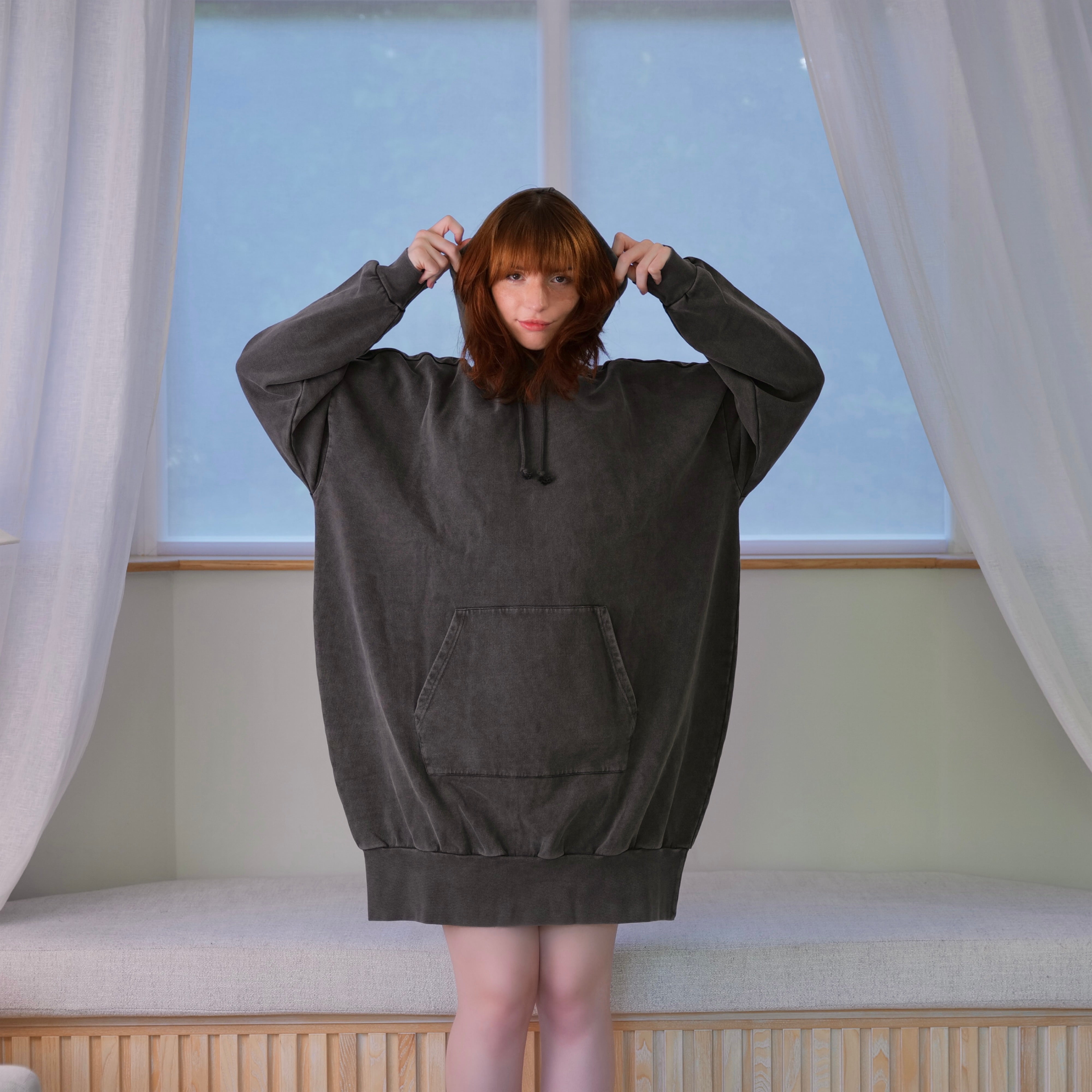 OVERSIZED HOODIE