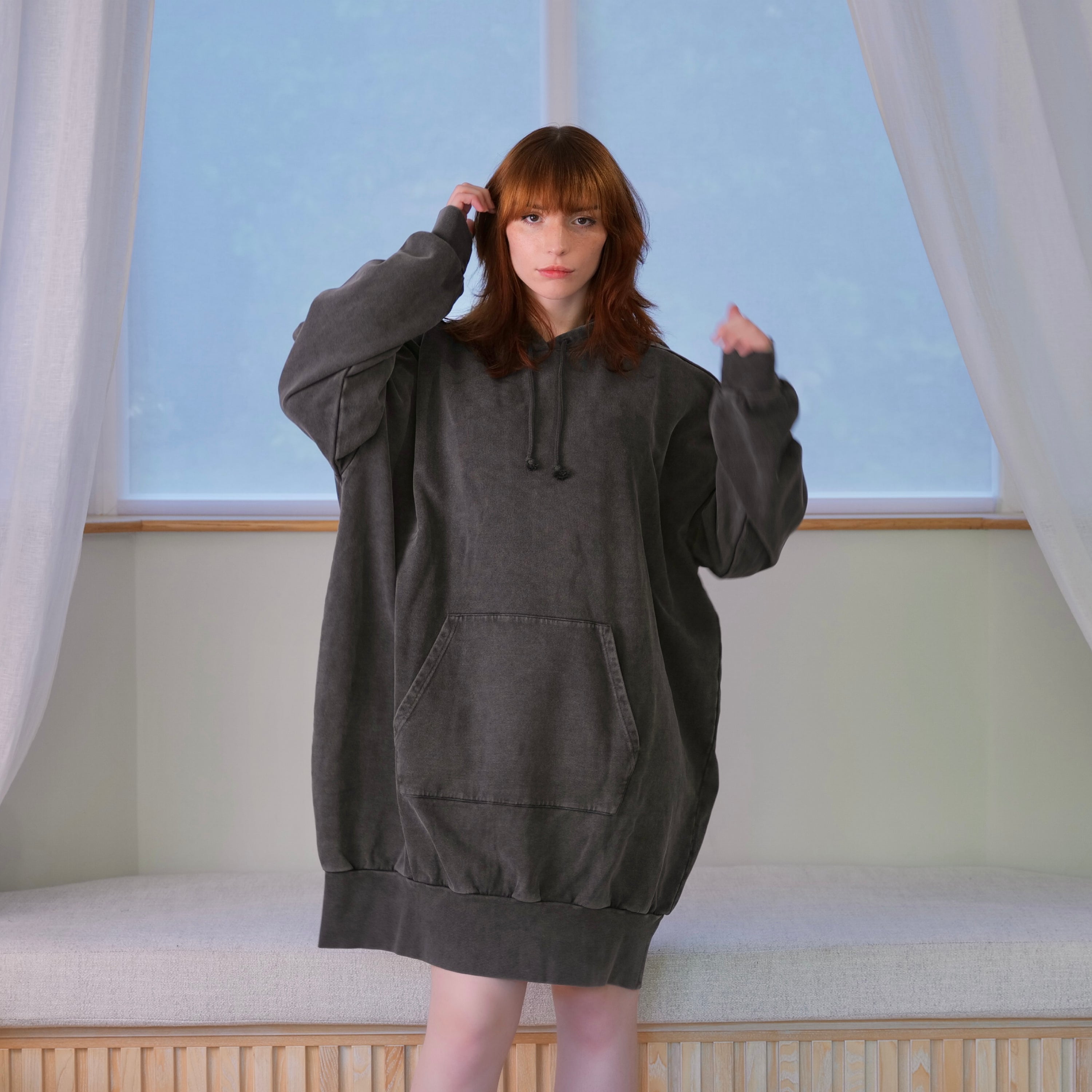 OVERSIZED HOODIE
