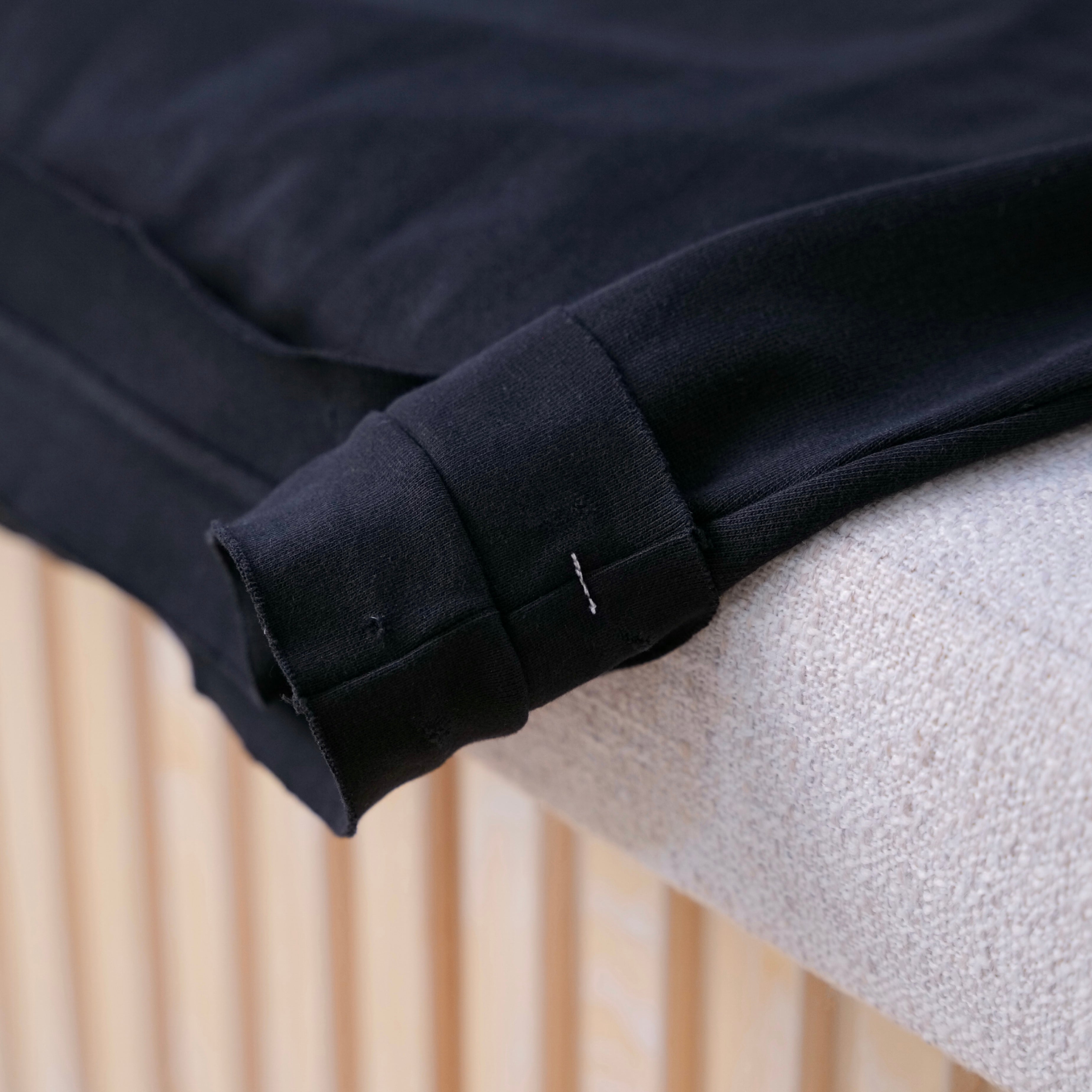 DISTRESSED OVERSIZED SWEATER – ick.