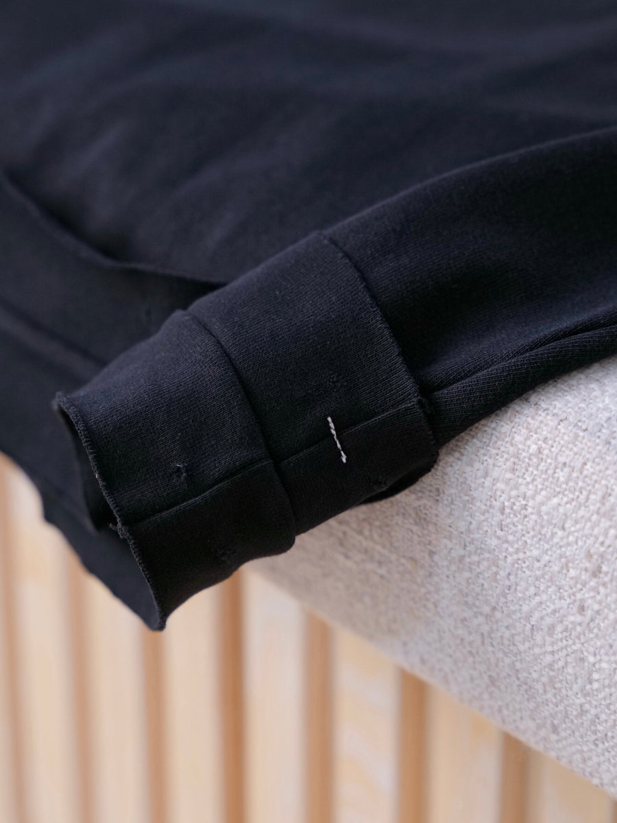 DISTRESSED OVERSIZED SWEATER